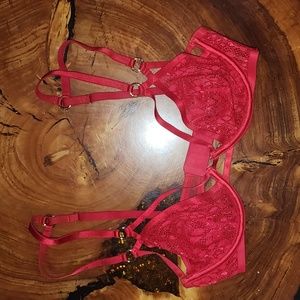 Victoria secret bra use   like new size 34C